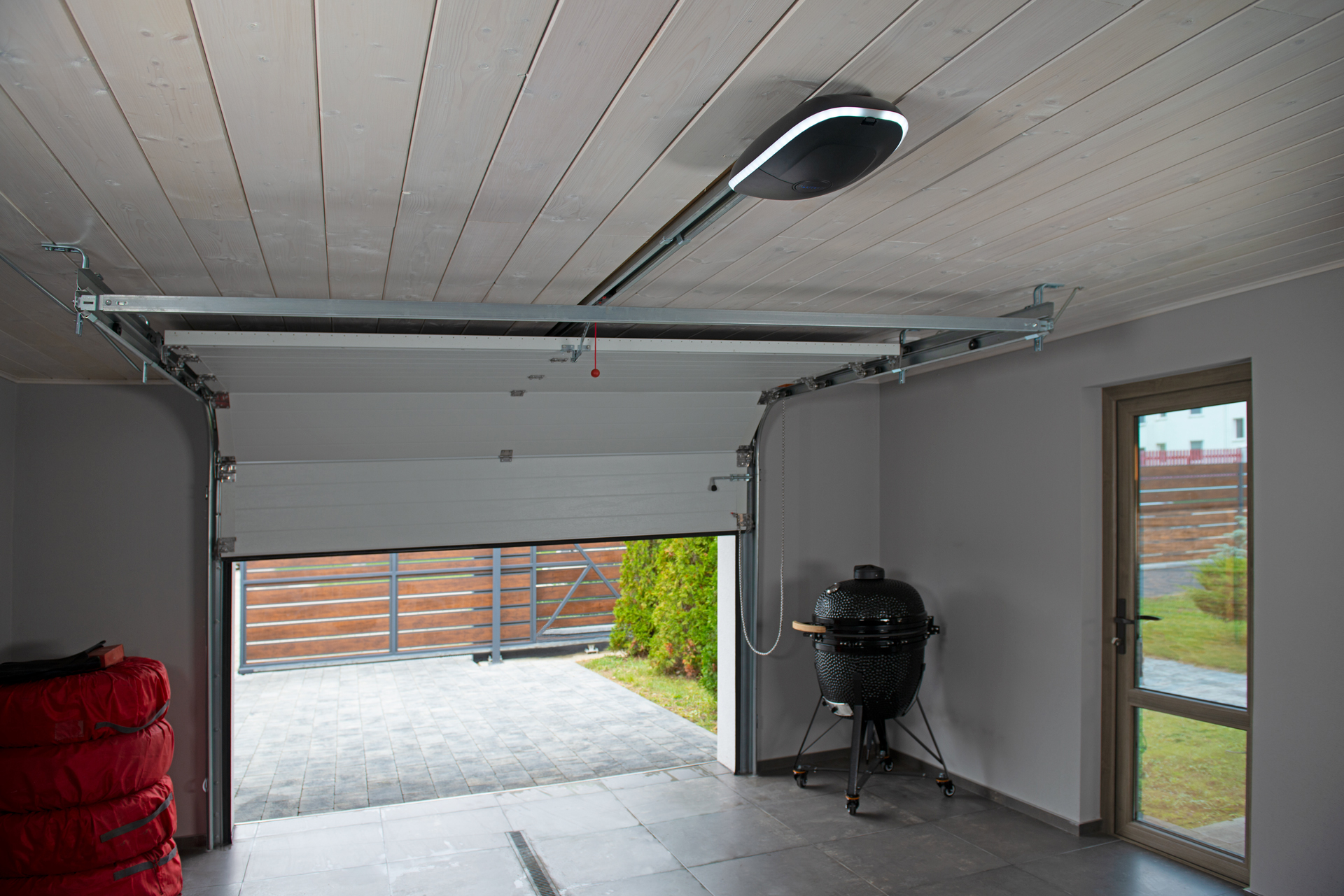 Скидка 50% на монтаж гаражных ворот Prestige